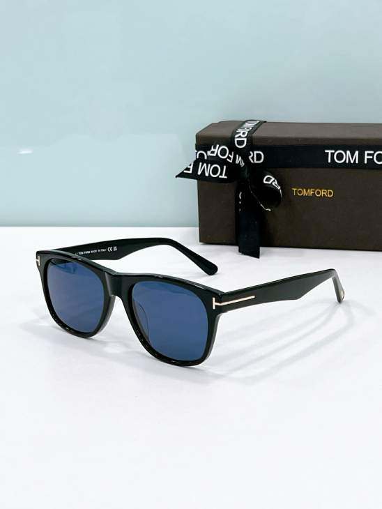 Picture of Tom Ford Sunglasses _SKUfw76511904fw